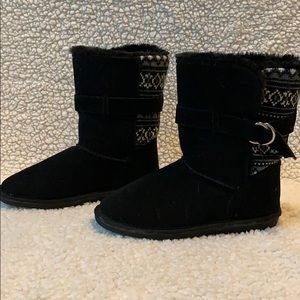 Black Patterned Fuzzy Boots